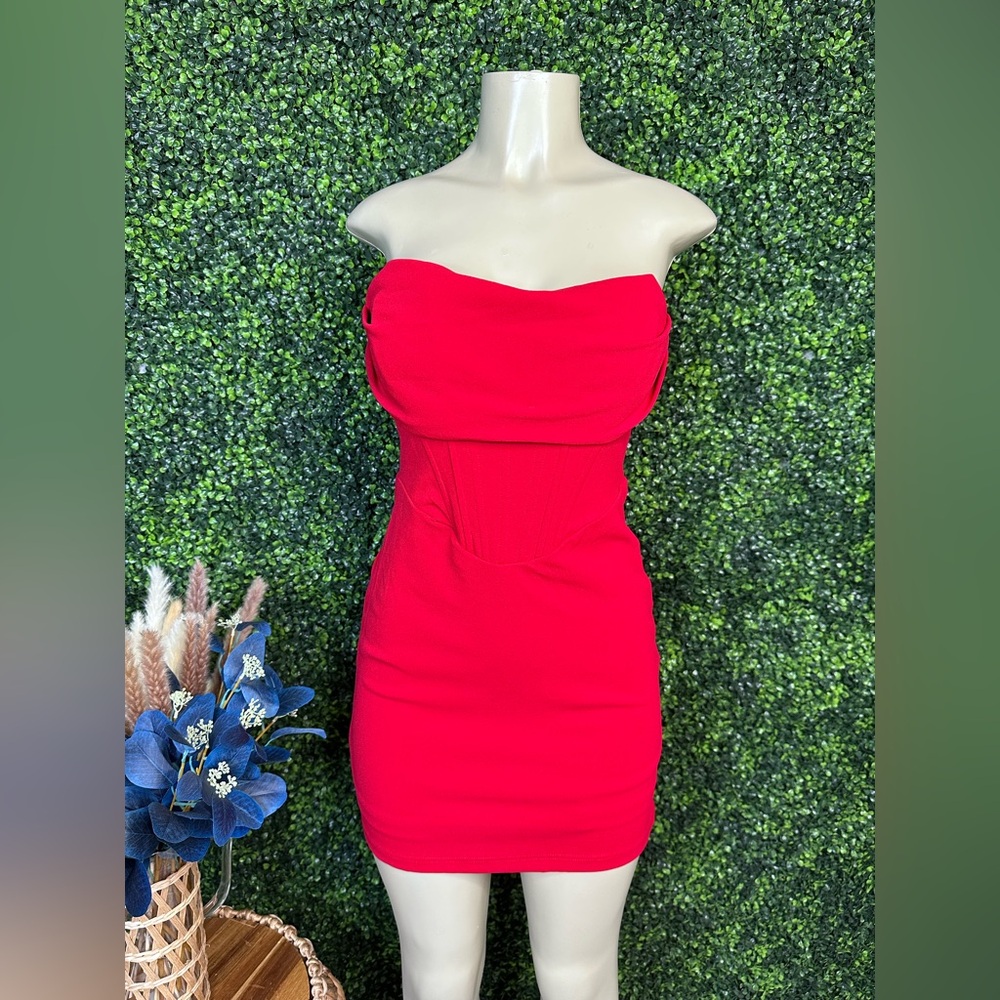 Lulu's Dramatic Intent Red Strapless Corset Bodycon Mini Dress nwot - Picture 5 of 10